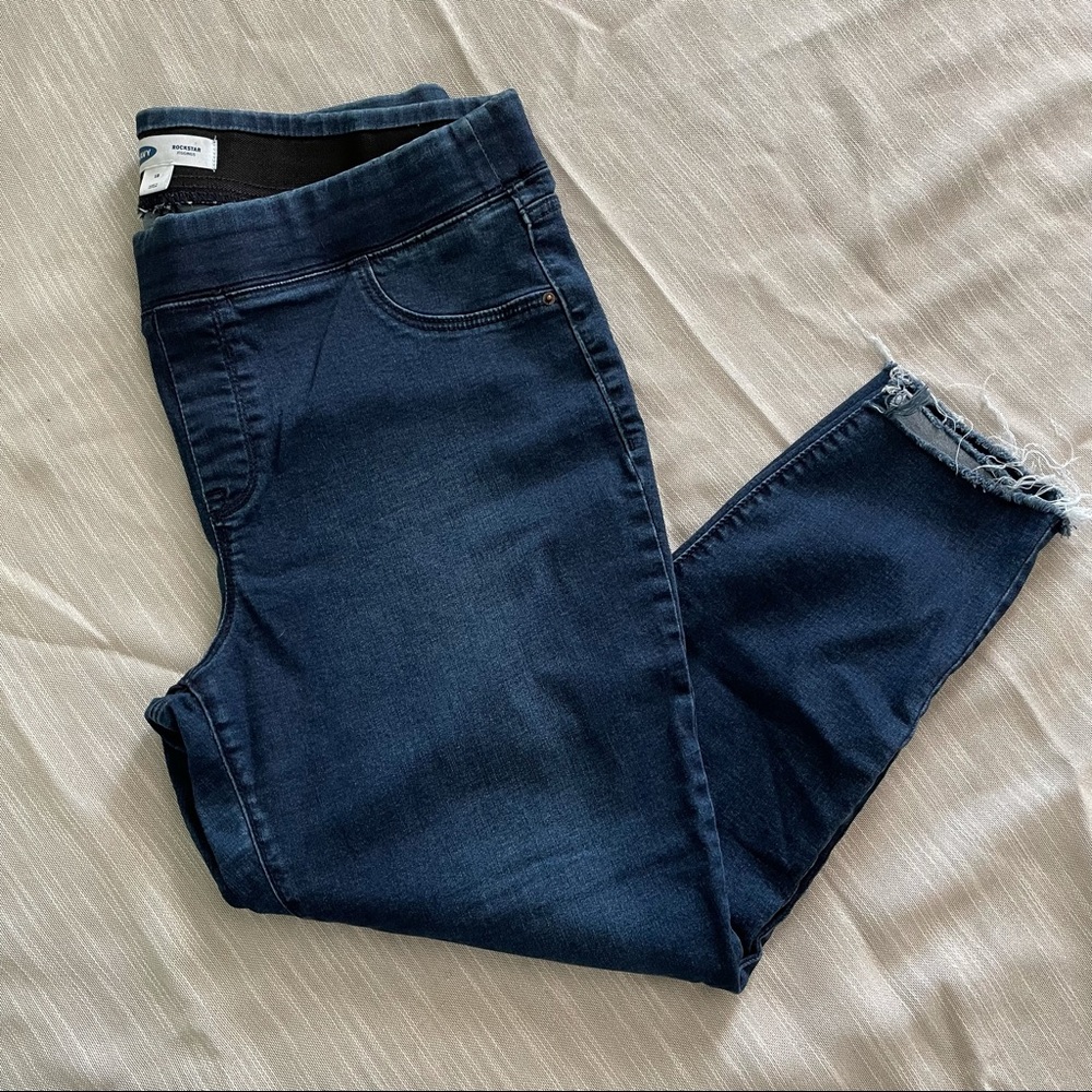 Old Navy | Destroyed hem cropped skinny jean